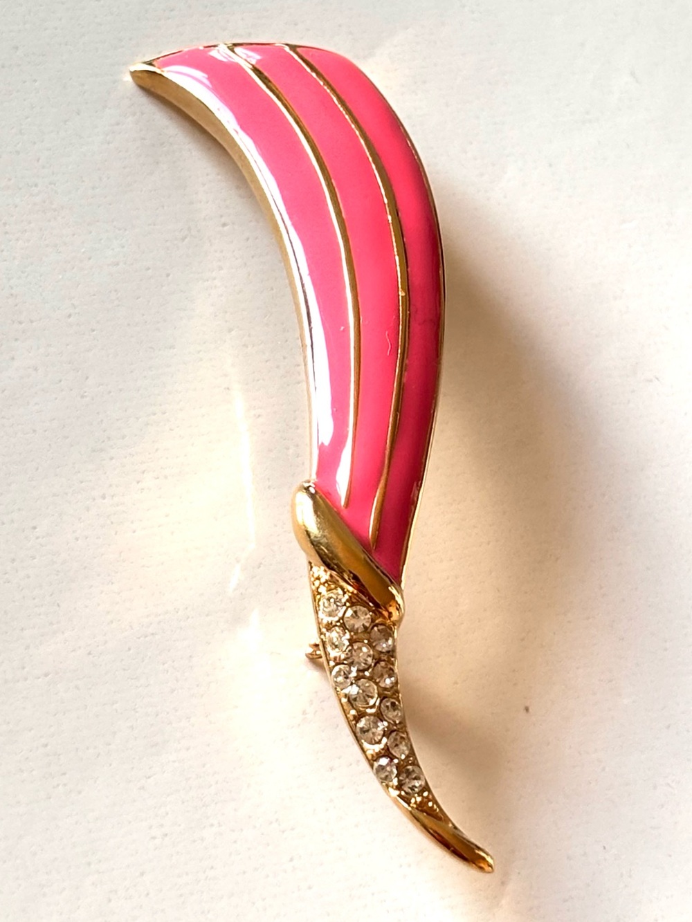 Vendôme pink enamel gold tone rhinestones brooch